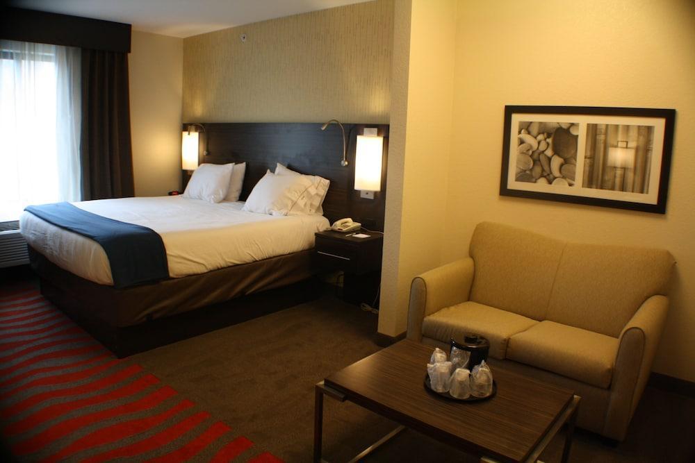 Holiday Inn Express And Suites - Bradford By Ihg Dış mekan fotoğraf
