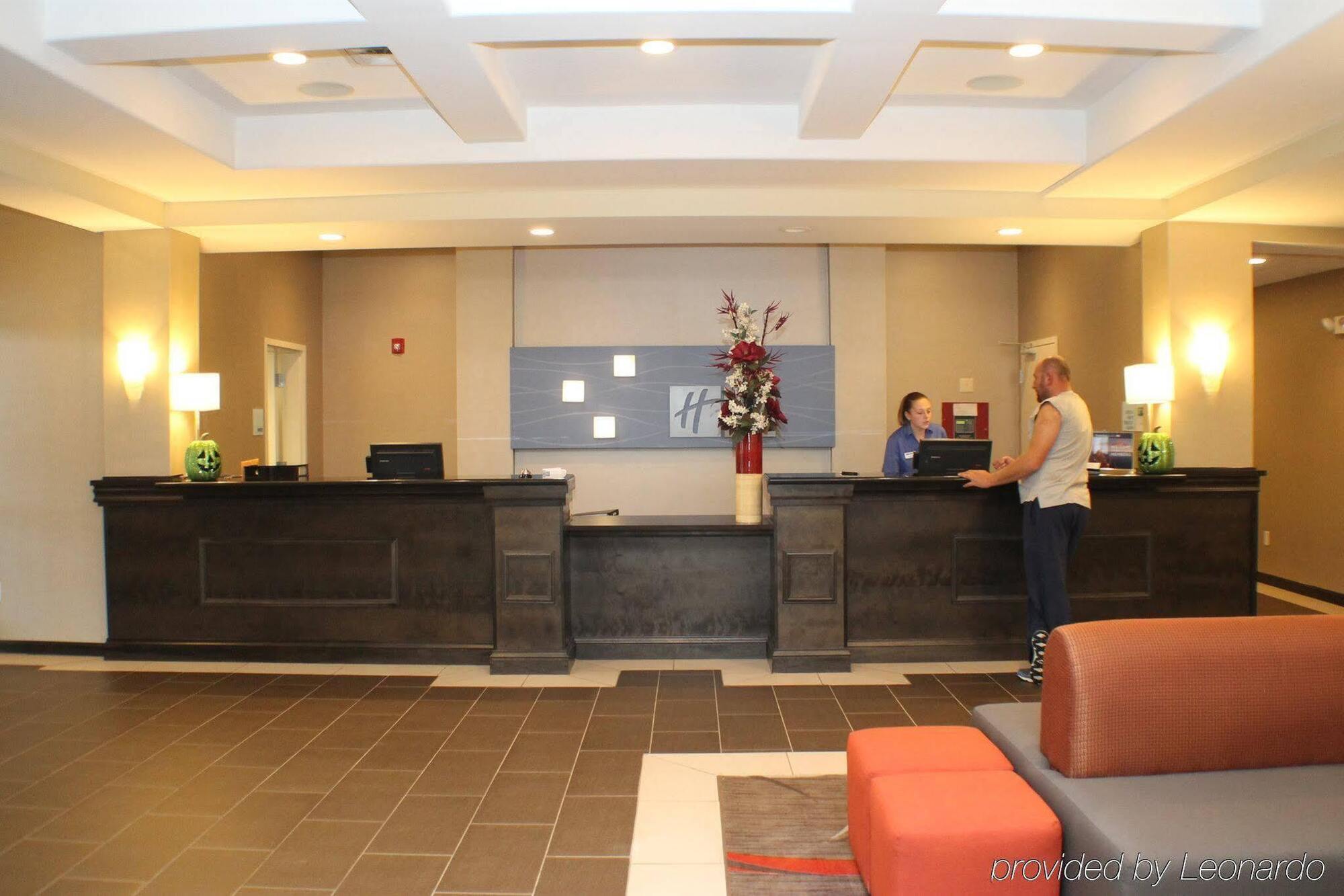 Holiday Inn Express And Suites - Bradford By Ihg Dış mekan fotoğraf